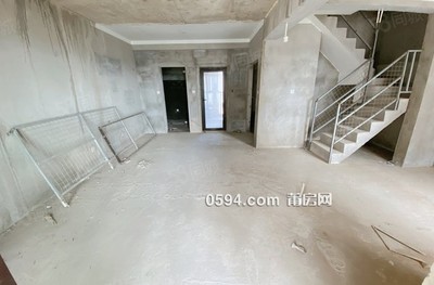 陽(yáng)光城檀悅 復(fù)試樓中樓送車位    二中九華廣場(chǎng)綬溪公園附近-莆田二手房