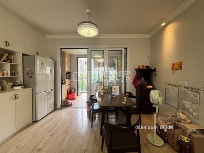 雅頌居。小區(qū)中庭。，裝修好，視野好，前后無遮擋-莆田二手房