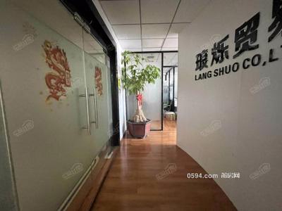 艾力艾2號(hào)樓寫(xiě)字樓200平招租，租金優(yōu)惠，采光好，房東直-莆田租房