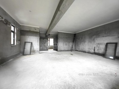 使用面積200+，疊墅上疊可做5房帶保姆間，融信府-莆田二手房