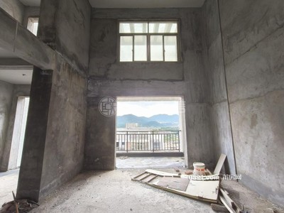 萬達附近山水鐘潭雅居樓中樓  帶私家大露臺 僅售8785平-莆田二手房