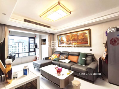 濱江雅郡B區(qū) 小區(qū)頭排 房東自住裝修 3房2衛(wèi) 9.99成新-莆田二手房