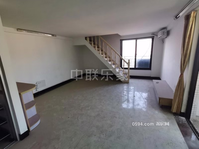 正榮時(shí)代廣場復(fù)試樓中樓電梯麟峰小中山 下樓就是學(xué)校-莆田二手房