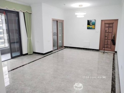 萬達廣場附近 九龍小區(qū) 使用面積128平 總價129萬-莆田二手房