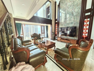 城北頂復(fù)樓中樓贈送私家大露臺|豪裝100萬拎包入住保養(yǎng)嶄新-莆田二手房