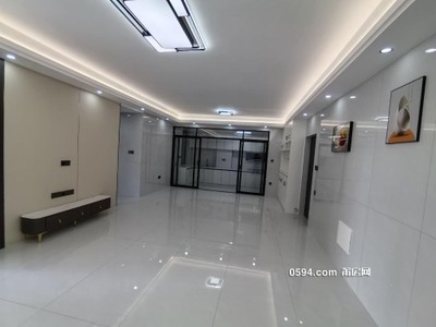 澄湖小區(qū) 南門頂墩實(shí)驗(yàn)學(xué)校 精裝三房 低總價(jià)98萬(wàn)-莆田二手房