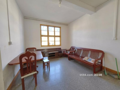 北磨小區(qū) 4房2廳南北通透家具家電 僅租1200元-莆田租房