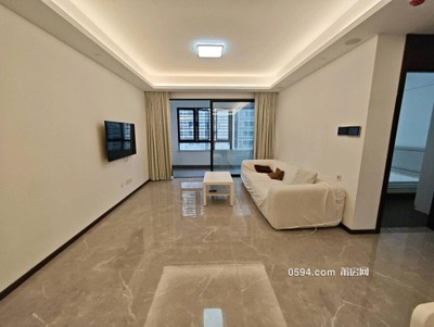 中南瓏禧臺(tái)--高層精裝4房2廳未入住南北通--板樓戶型僅17000元-莆田二手房