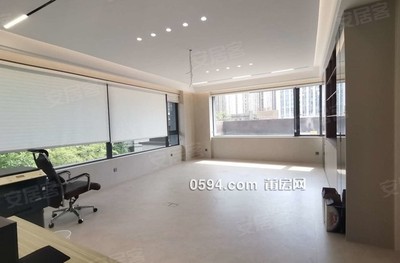 萬(wàn)達(dá)僅1.3萬(wàn) 融創(chuàng)建發(fā)觀瀾云著 帶露臺(tái)精裝修大平層南湖公園-莆田二手房