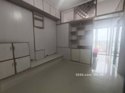 高速路附近御龍灣旁獨(dú)門(mén)獨(dú)戶一房一廳拎包入住-莆田租房