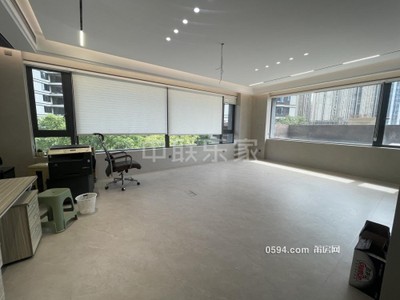 萬(wàn)達(dá)旁 觀瀾云著精裝寫(xiě)字樓 可辦公可做私人會(huì)所 贈(zèng)送大露-莆田二手房