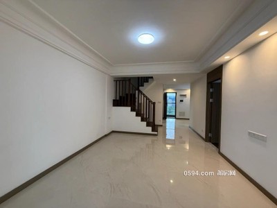 精裝樓中樓4房3衛(wèi)3陽(yáng)，馨怡新天地中山中學(xué)荔城一小-莆田二手房