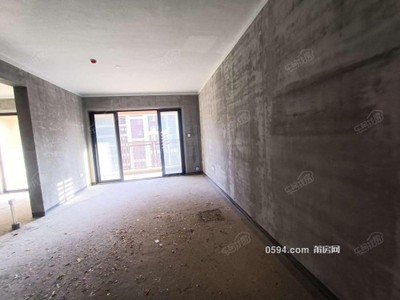 玉湖區(qū)域建發(fā)英著  毛坯3房高層 大客廳朝南 售價160萬-莆田二手房