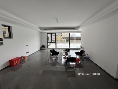 玉湖鄰汽車站旁 聯(lián)發(fā)玉湖宸悅 送70平大露臺(tái) 精裝大四房-莆田二手房