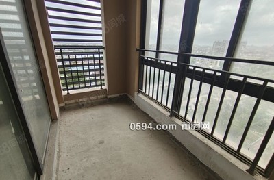 梅峰中山旁 張鎮(zhèn)水鄉(xiāng) 南北東三面采光雙陽臺剛需三房 -莆田二手房