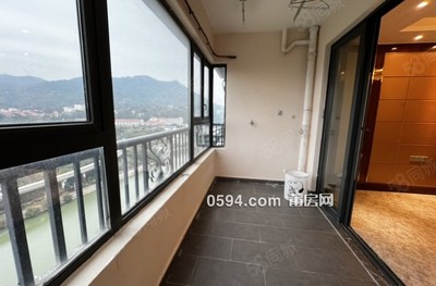 送產(chǎn)權(quán)車位 泗華溪頭排 屋況新 城北恒大御景半島 3房2衛(wèi)-莆田二手房