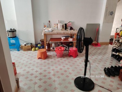 麟峰中山帶小區(qū)集福小區(qū)樓梯框架中層總價(jià)才80多萬2房出租-莆田二手房