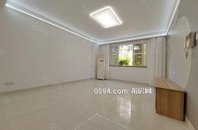 體育場(chǎng)附近 歐氏雅筑 3房2廳精裝修帶露臺(tái) 每平方9300元-莆田二手房