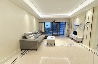 木蘭溪 融創(chuàng)蘭溪大觀一期 二次精裝3房2衛(wèi) 衣柜全屋定制證滿-莆田二手房