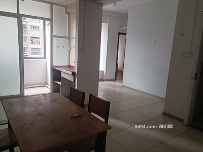 單價10993元 中特陽光棕櫚城 簡裝三房 交通方便-莆田二手房