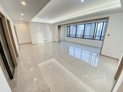 皇冠酒店旁玉湖正榮府高層南北東雙主臥設(shè)計大四房-莆田二手房