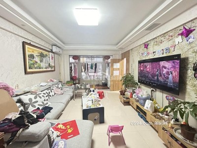 逸夫+文獻(xiàn) 鳳達(dá)山莊 精裝大3房 停車方便 總價(jià)88萬-莆田二手房