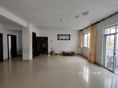 市附屬小學(xué)對(duì)面（家校3分鐘）138㎡3房2衛(wèi)2陽(yáng)臺(tái)招租-莆田租房