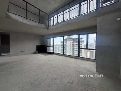 頂復(fù)樓中樓價格不貴萬達(dá)商圈配套成熟高樓層視野好正規(guī)商-莆田二手房