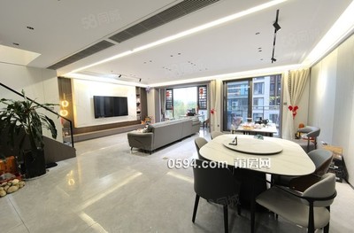 豪裝  疊墅三主臥超大客廳送露臺(tái)采光通風(fēng)極好融創(chuàng)蘭溪大觀-莆田二手房