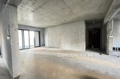 市中心高端小區(qū)皇庭水岸二期大平層毛坯四房南北通透證滿-莆田二手房