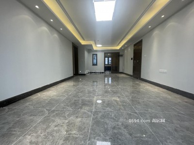 頭排沿溪大面積4房，中層精裝修，即買(mǎi)即??！恒大御景半島-莆田二手房