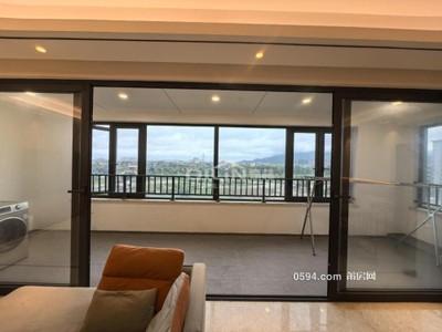 急賣虧本百萬(wàn)融創(chuàng)蘭溪壹號(hào)大平層送車位看壺公山獨(dú)門(mén)獨(dú)戶-莆田二手房