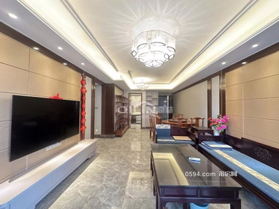 恒大御龍?zhí)旆甯邔?800每平精裝修保持九成新視野無遮擋-莆田二手房