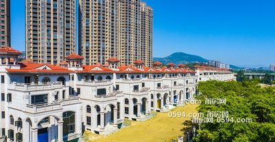 雙拼現(xiàn)墅 裝修全送了 祥和木蘭外灘別墅 地下室 帶花園-莆田二手房