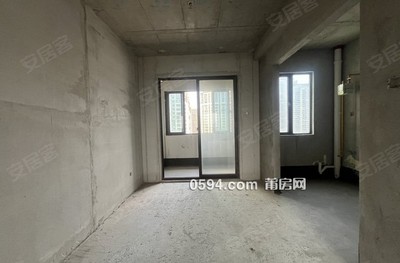 送車位 濱江雅郡C區(qū) 頭排 三面采光 大4房2陽臺 好樓層-莆田二手房