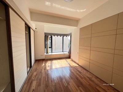 9成新 皇庭水岸現(xiàn)代2房加書房拎包入住臨新天地附屬醫(yī)院-莆田租房