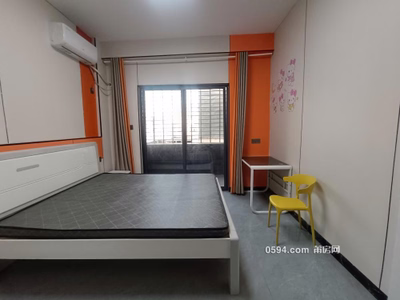 鞋材市場(chǎng) 愛(ài)瑪電動(dòng)車(chē)樓上 電梯公寓1房 正榮時(shí)代廣場(chǎng)軍分區(qū)-莆田租房