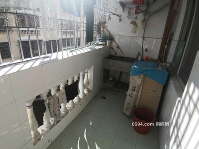 涵江區(qū)宮下社區(qū)，靠近實(shí)小，念書不用接送自己步行-莆田租房