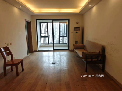 贈(zèng)送15平萬(wàn)科四期精裝中層南北東東南四房 第四實(shí)小對(duì)面-莆田二手房