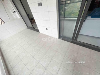 黃石工藝美術(shù)城 產(chǎn)權(quán)清晰 雙衛(wèi) 次新房 南北通透 電梯房-莆田二手房