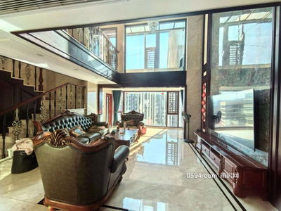 百萬(wàn)豪裝 南北東頂層樓中樓 送露臺(tái) 報(bào)價(jià)350萬(wàn)-莆田二手房