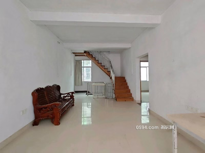 帶露臺月租1000元自建房出租，3樓2房2廳-莆田租房