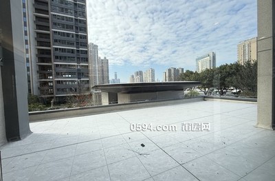 帶70平的露臺喜歡嗎 望湖旁玉湖宸悅邊套精裝4房-莆田二手房