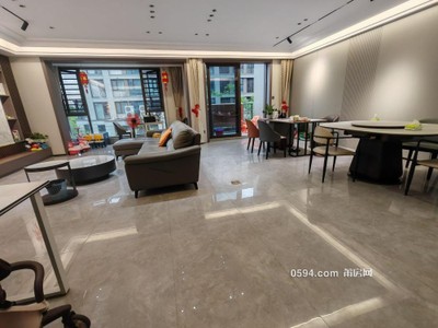 融創(chuàng)蘭溪大觀疊墅  裝修花了100萬(wàn)  可以直接擰包入住-莆田二手房