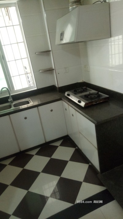 逸夫小學(xué)對面，1房1廳1衛(wèi)1陽臺，-莆田租房