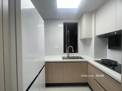 書香府 拼手速3室1廳2衛(wèi) 96平 租金2200元-莆田租房