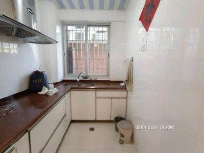 鎮(zhèn)海街道北大北街--麟峰中山學(xué)校僅88萬--框架好樓層三面光-莆田二手房