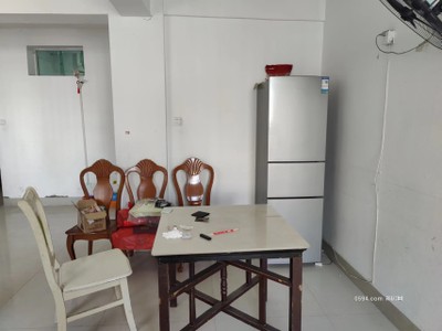  鞋材市場(chǎng)  辰門(mén)兜市場(chǎng)對(duì)面  出入方便  采光好  面積大-莆田租房