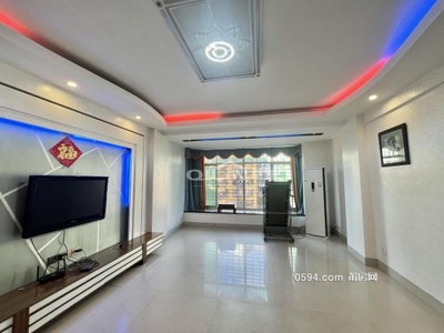 麟峰+中山 英龍居委會 梅園東路761弄 電梯房 精裝4居室-莆田二手房