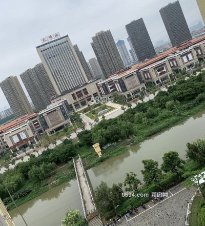 黃石鞋服城 3室2廳2衛(wèi) 租金2300元 116平-莆田租房